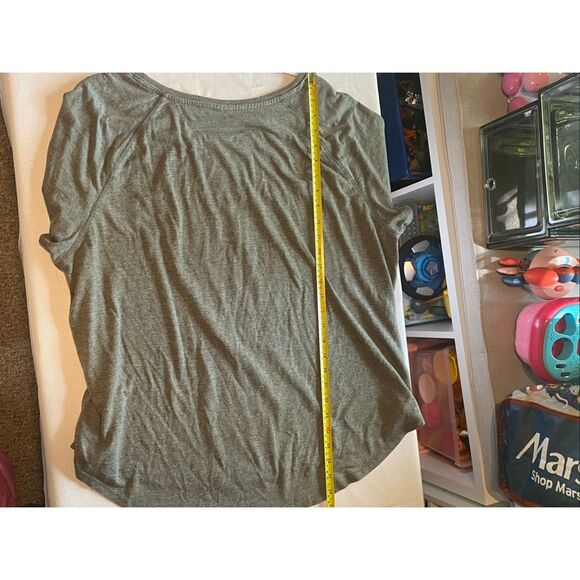 Disney World Gray T-Shirt 3X Women’s Plus Top Castle Graphic Tee Parks EST 1971 - Picture 6 of 7